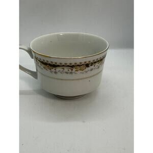 Signature Collection Queen Anne Tea Cup  Made in Japan 113